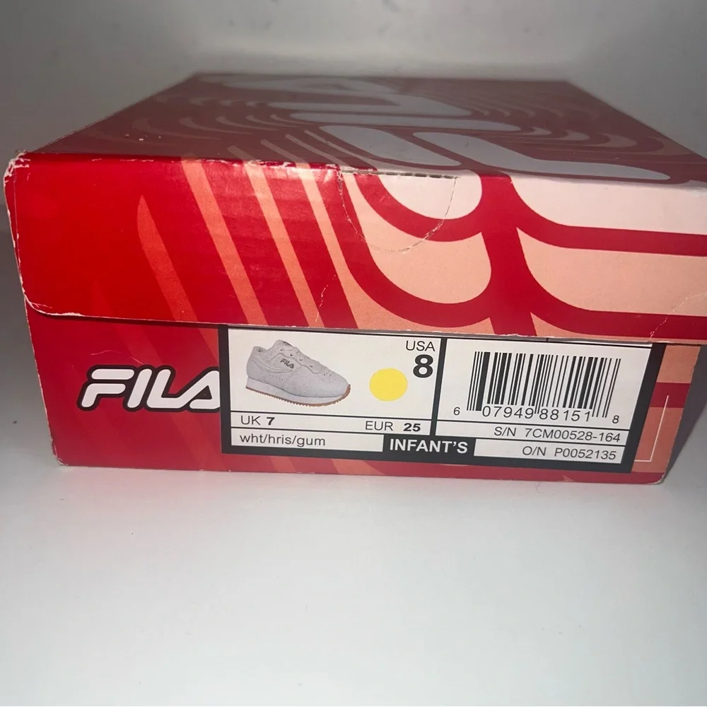 Fila Toddler Size 8 White Lace Up Shoes With Box‎ 7CM00528-164